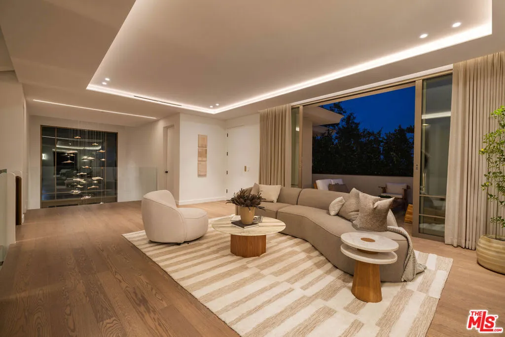 1395 N Doheny Drive, Los Angeles, California 90069 home-pic-20